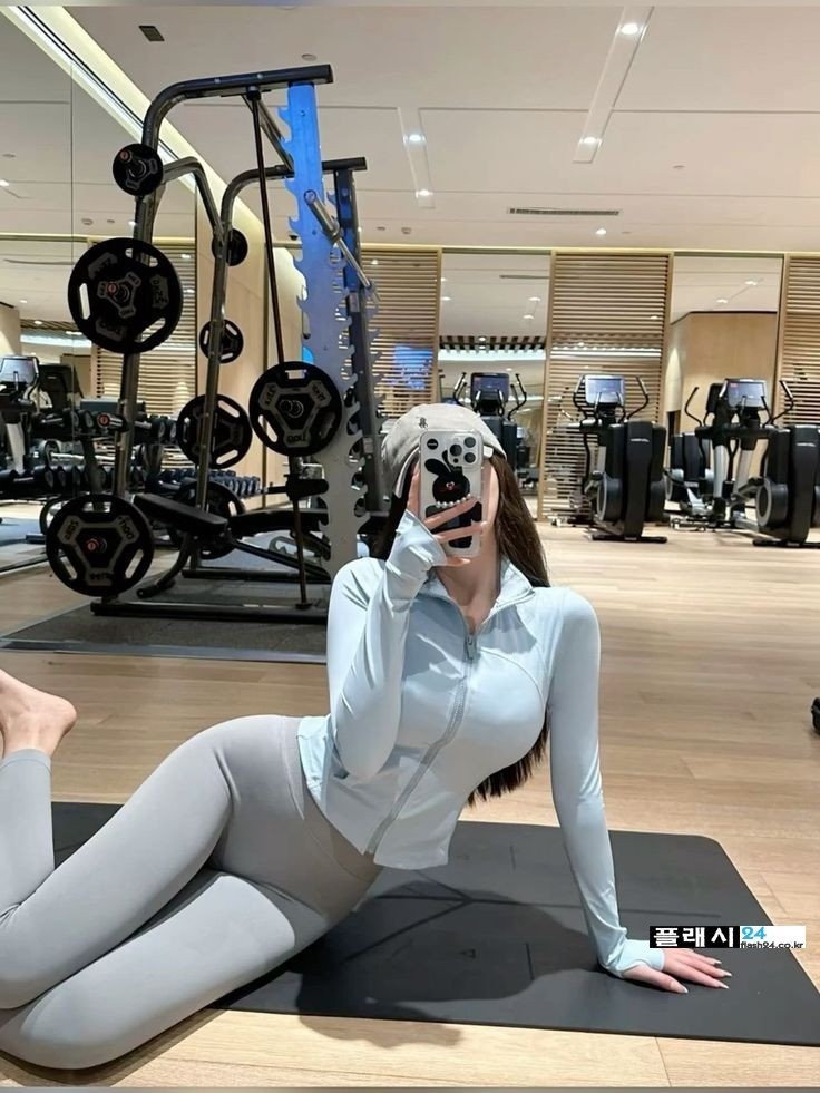ㅇㅎ)헬스장에 꼭 필요한 알바녀