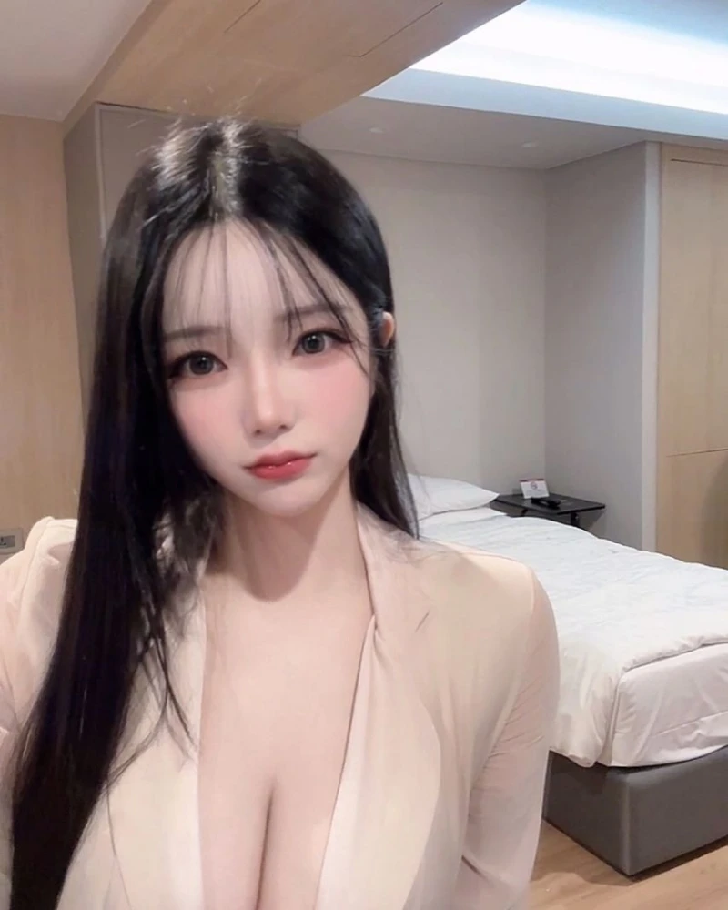 가슴 다 보여주는 언더붑 비키니-17